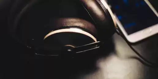 گوش دادن آسان